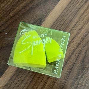 Hank & Henry beauty sponges